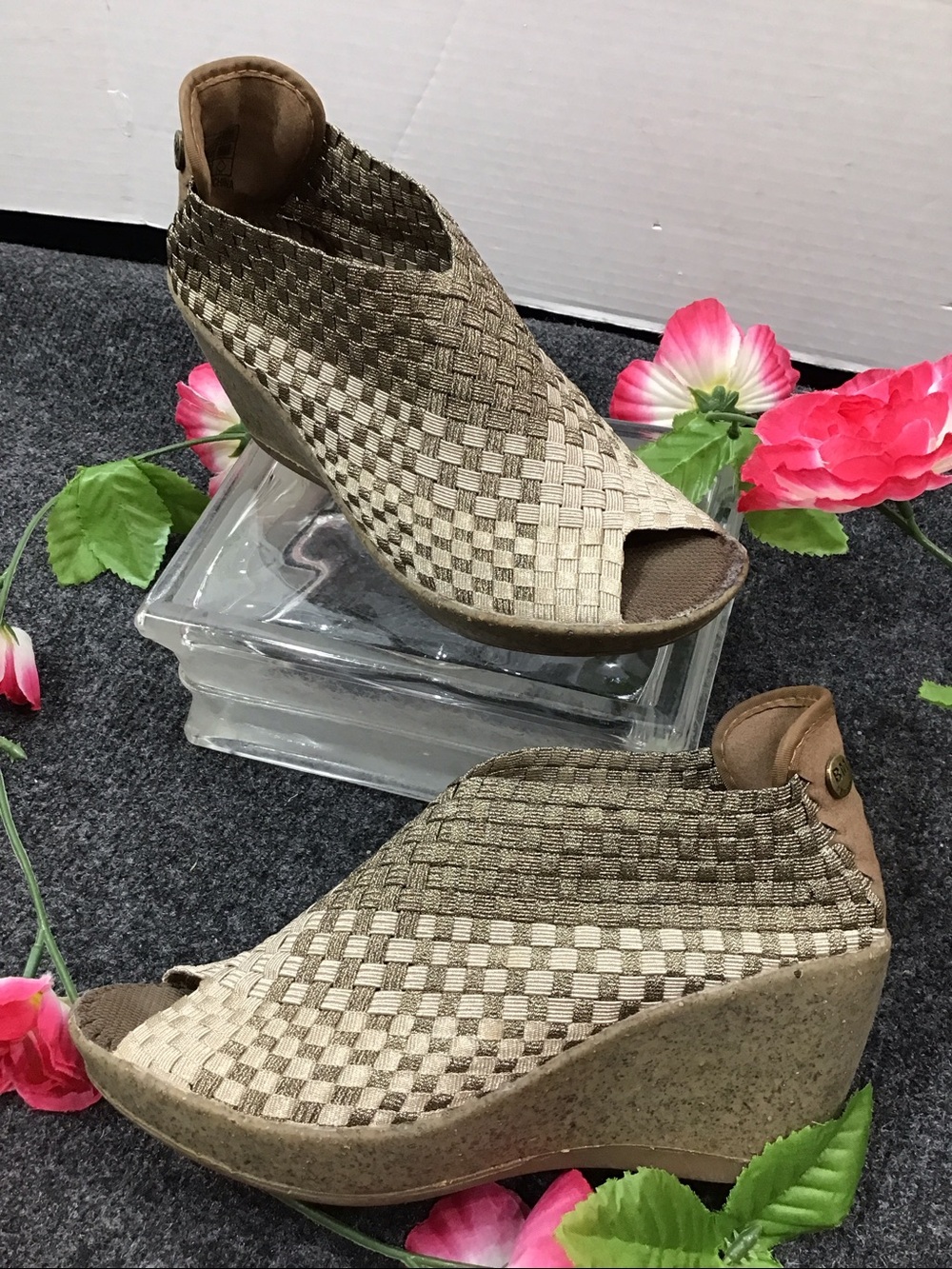 Bernie Mev Sabrina gold metallic Woven Peep-Toe checkerboard wedge